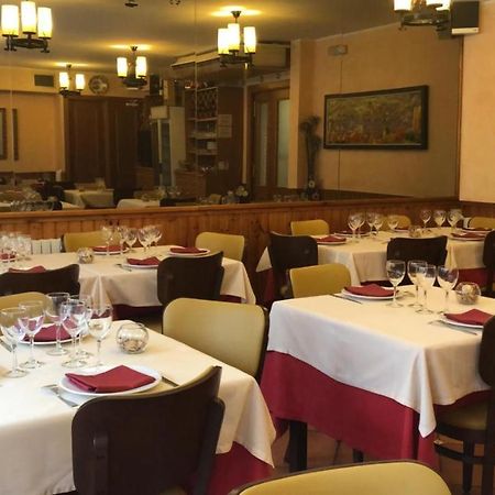 Hostal Montana Alins المظهر الخارجي الصورة