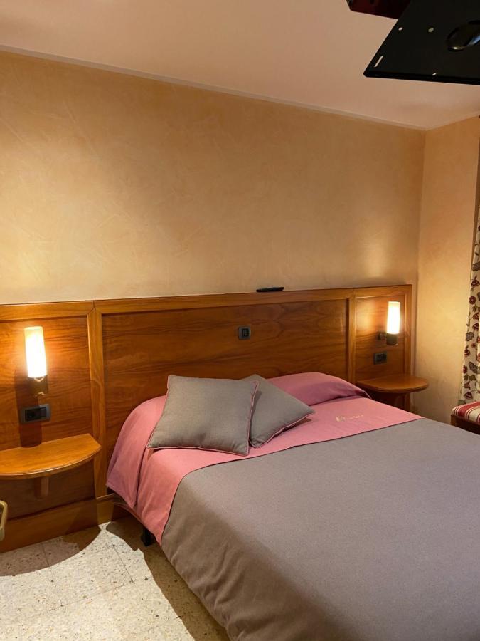Hostal Montana Alins المظهر الخارجي الصورة
