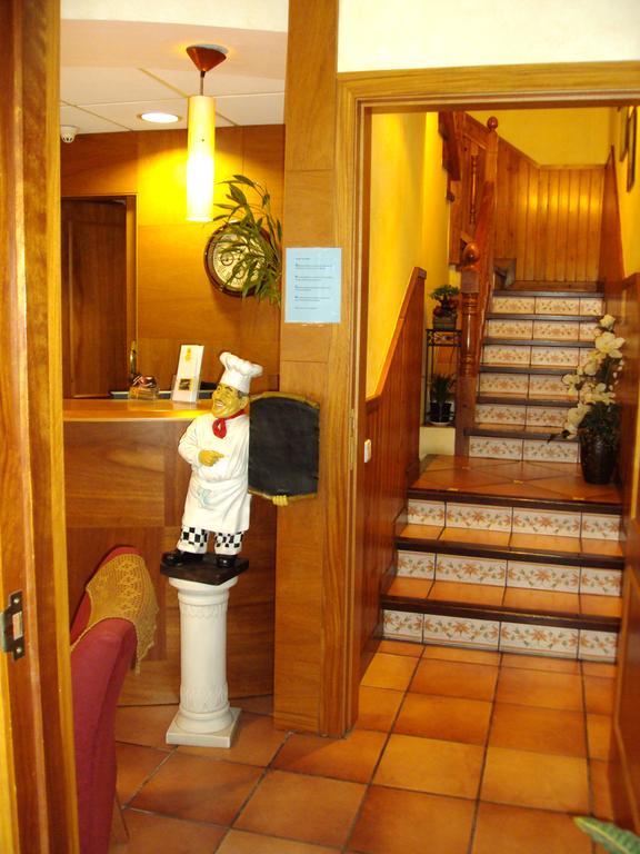Hostal Montana Alins الغرفة الصورة